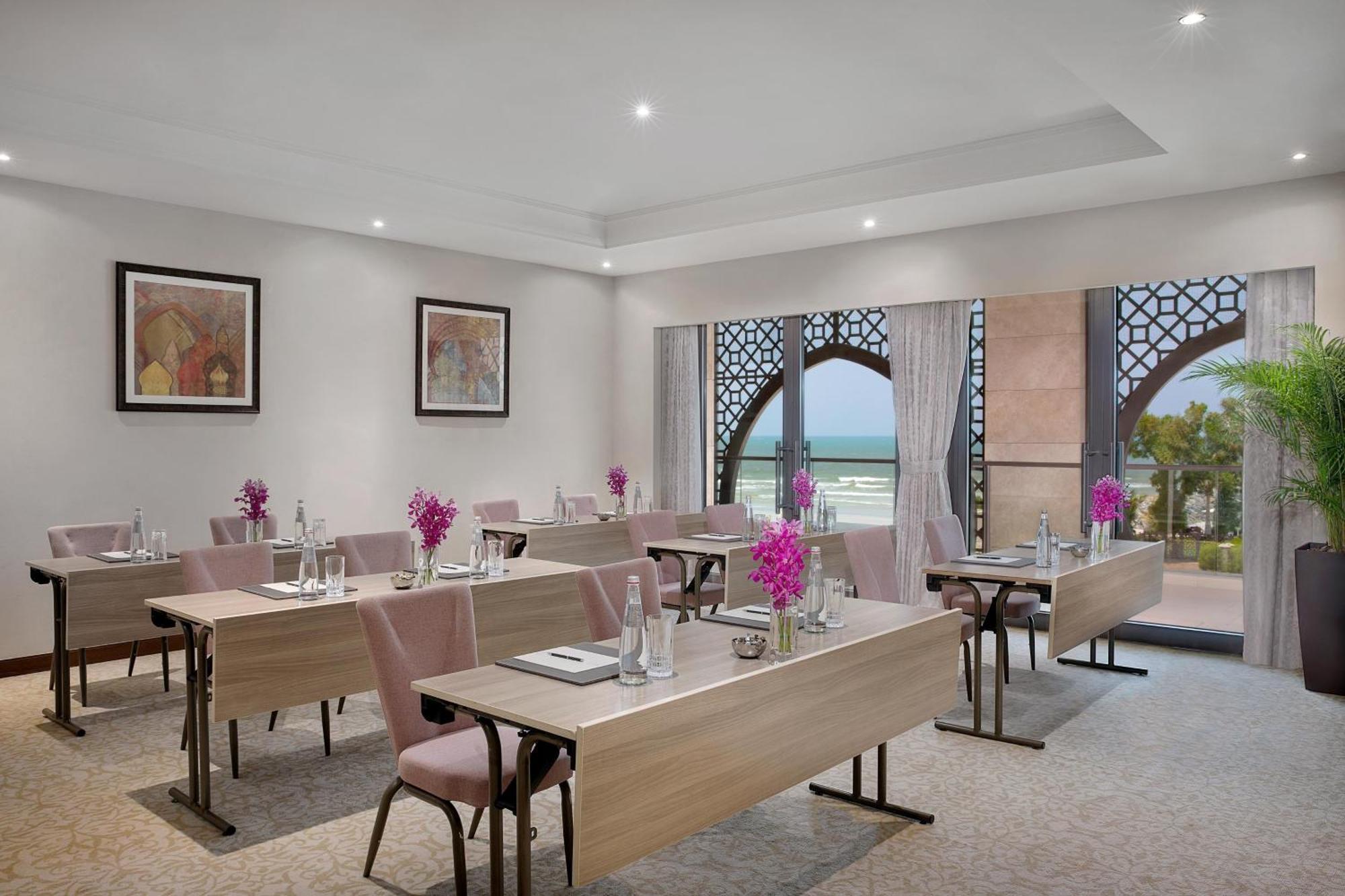 عجمان سرايا، أحد منتجعات لاكشري كولكشن، عجمان المظهر الخارجي الصورة Meeting room
