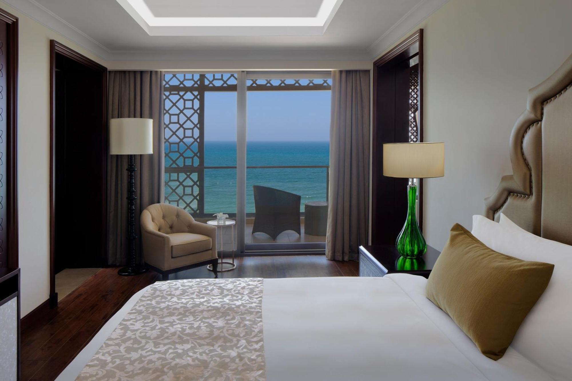عجمان سرايا، أحد منتجعات لاكشري كولكشن، عجمان المظهر الخارجي الصورة A bedroom at the hotel